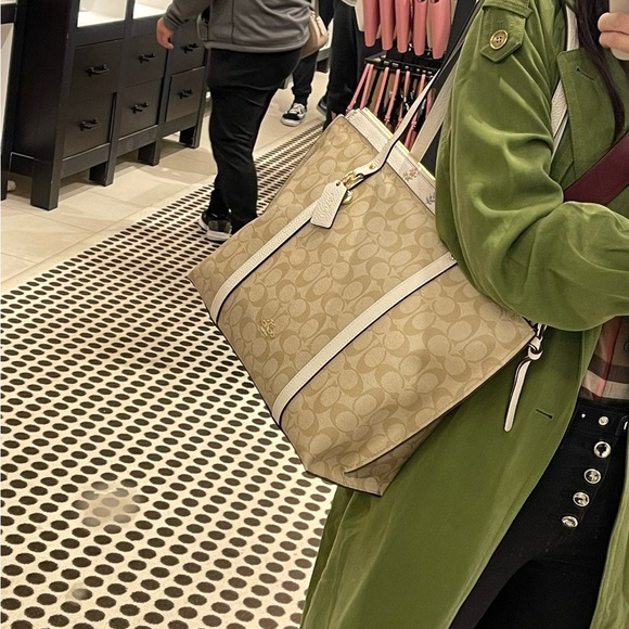 Coach Signature Coated Canvas Dandelion Floral Print May Tote (2320) - N… - Picture 1 of 16